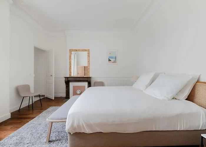 Charming Ground Floor Rue Du Faubourg Saint Honore Apartment Paris